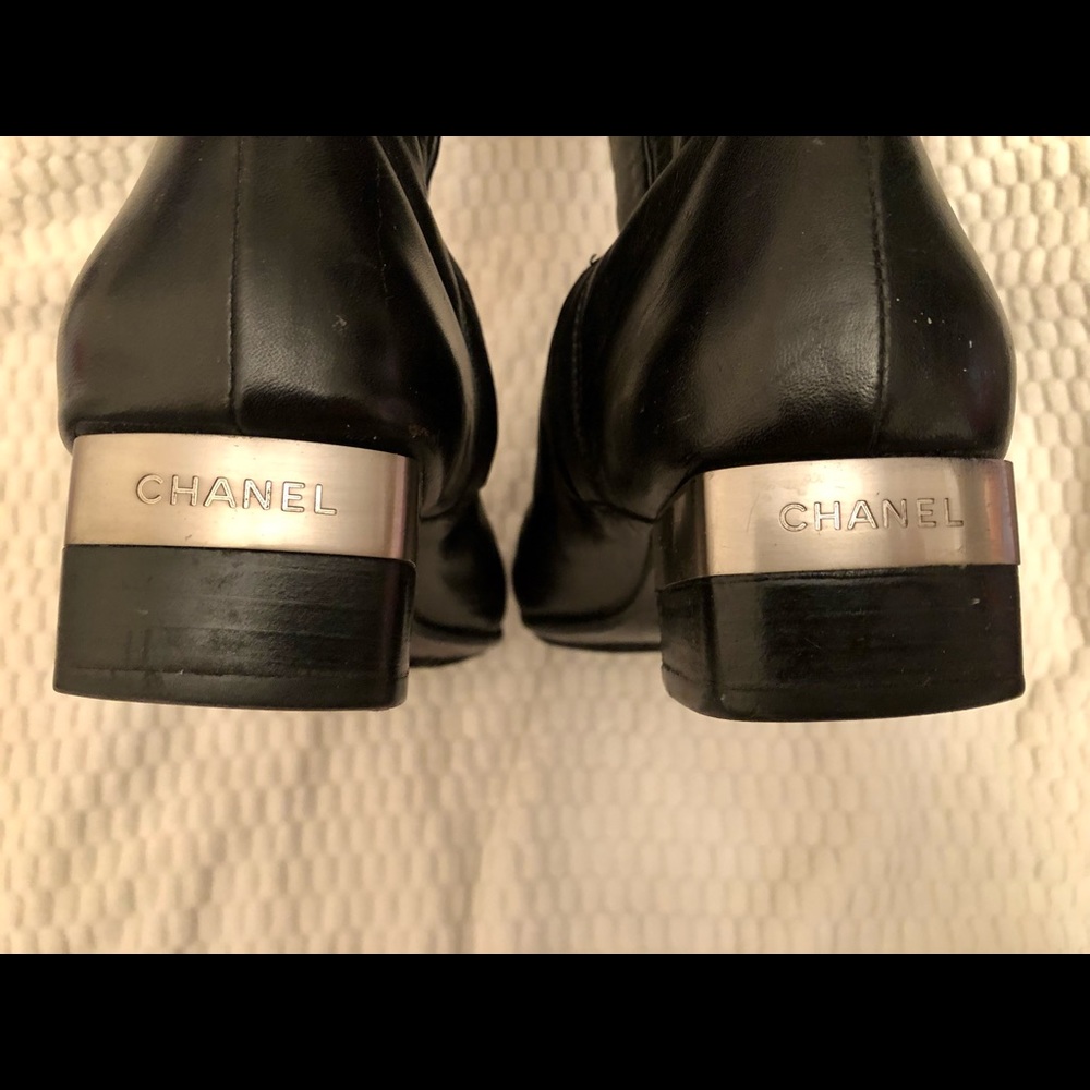 Authentic Chanel black leather boots 35.5 - Picture 3 of 12